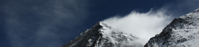 Puncak Everest diambil dari jalur sebelum Camp IV